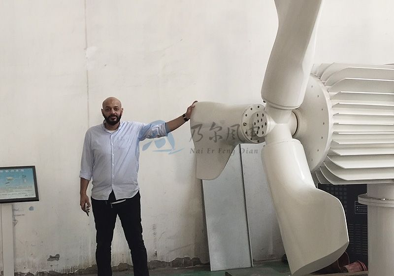 風力發電機葉片是什麼材料做的?